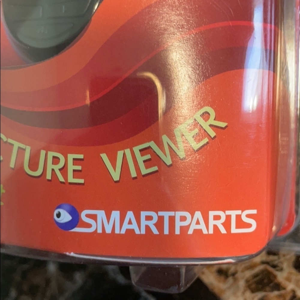 Smartparts Digital Picture Viewer with Key Ring - Picture 5 of 13